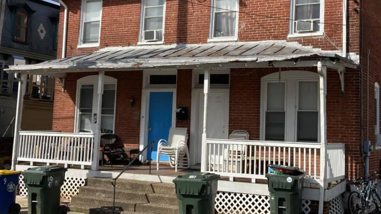 Front porch exterior before renovation